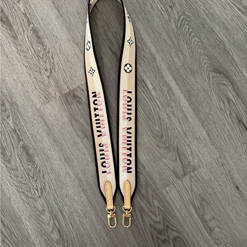 Louis Vuitton Cream and Black Logo Strap